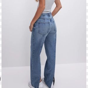 Good American 90’s relaxed jeans